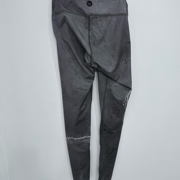 ROSE buddha legging size 4 gray - Picture 3 of 7